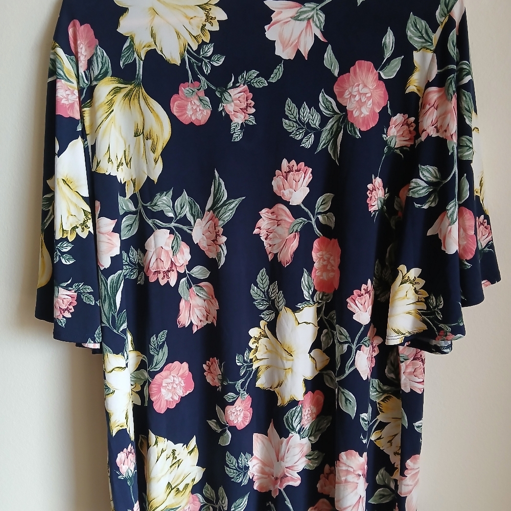 Short sleeve floral stretch shirt women’s blouse Size 2X - Picture 9 of 11